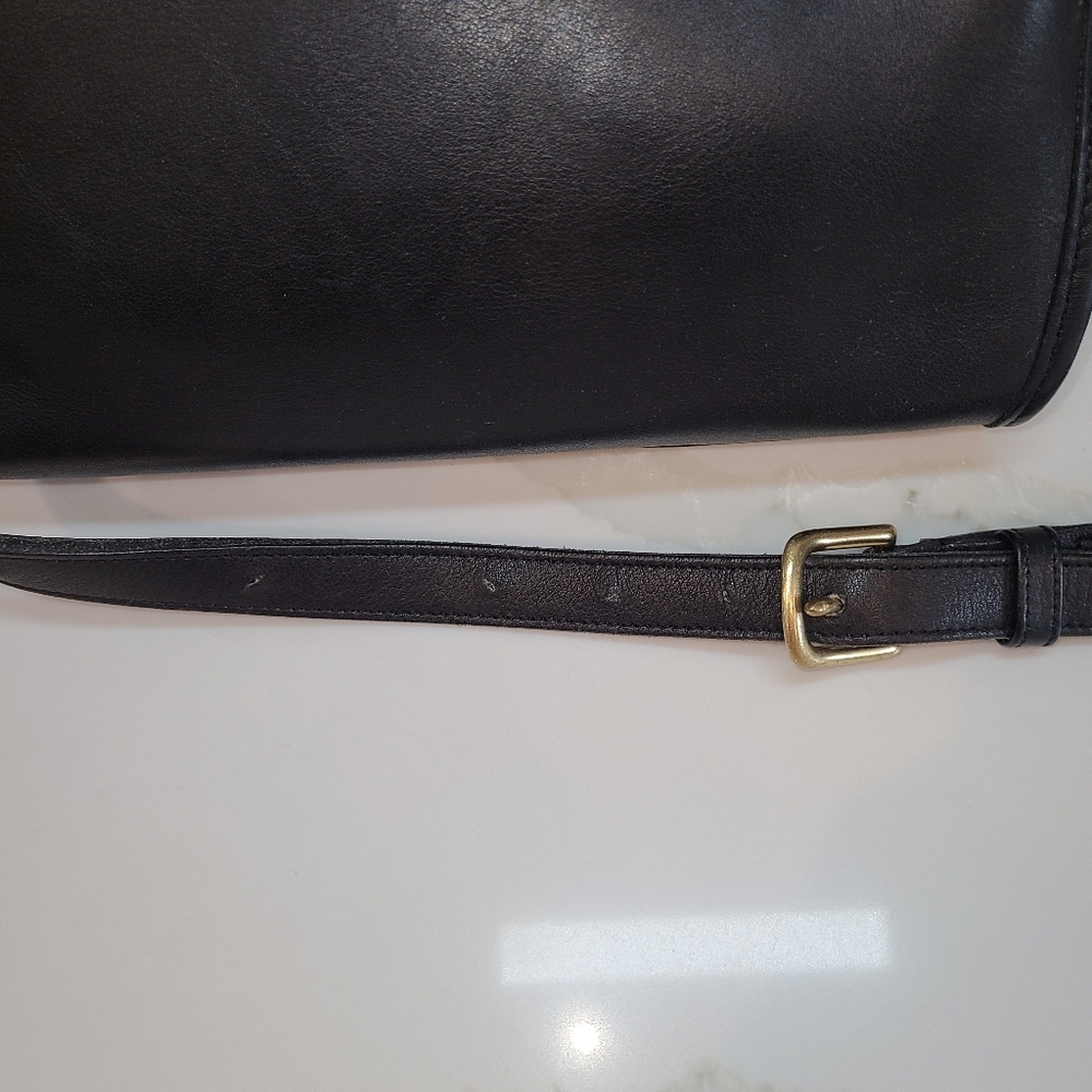Coach Vintage 1988-93 Austin Black Leather Shoulder Bag 9909 - Picture 6 of 15